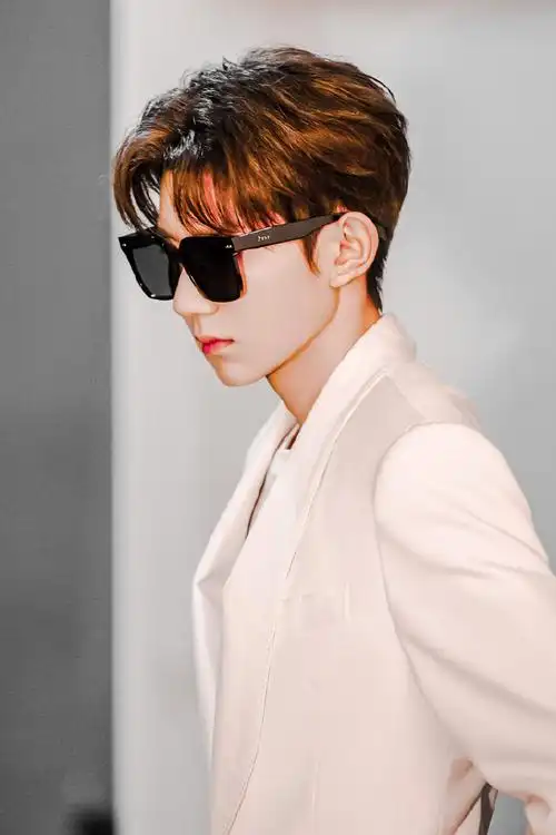 帕莎眼镜品牌代言人王源