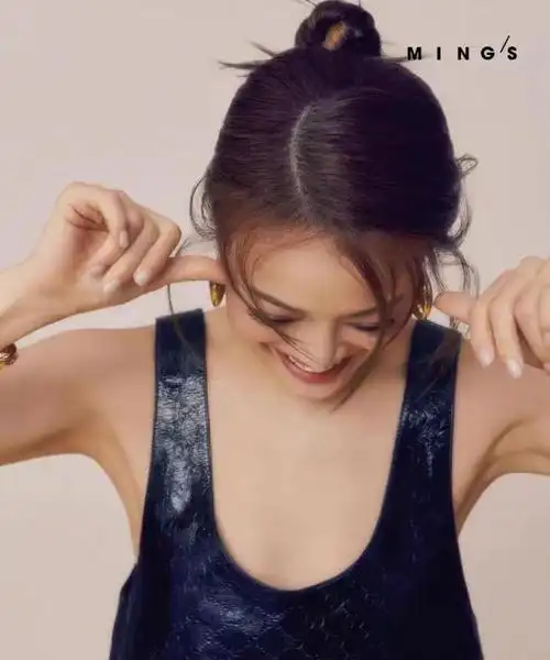 容祖儿新写真曝光43岁身材依旧火辣网友太吸睛