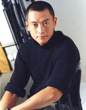 盘点明星中年危机魏骏杰夫妇为钱当街吵架