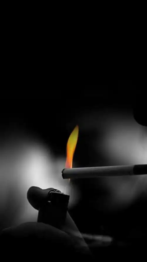 最怕深夜涌上心头的孤独