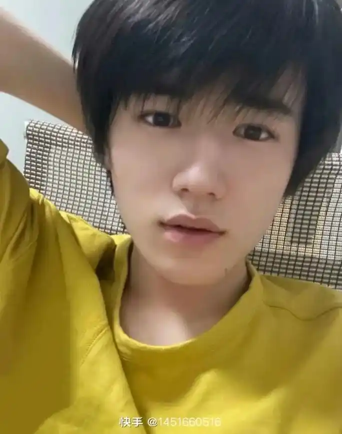 #宝藏男孩 宋亚轩素颜照片 - 抖音
