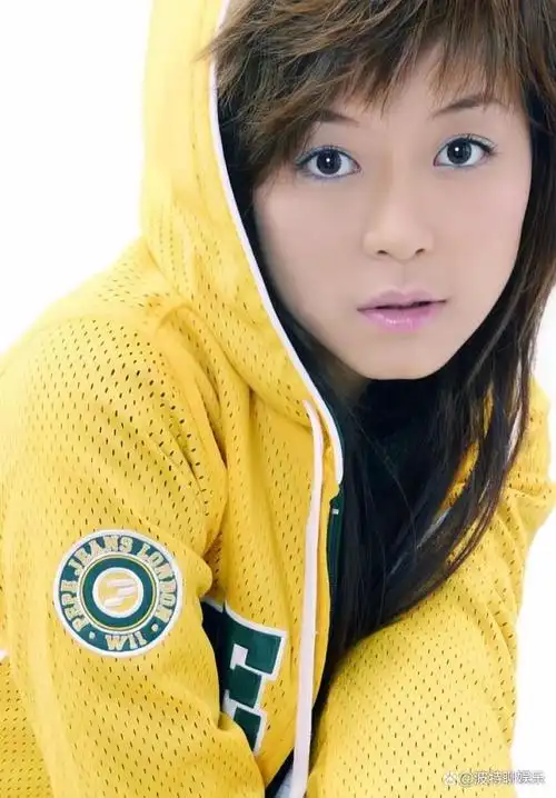 值得纪念:超女冠军安又琪首张同名专辑发型18周年