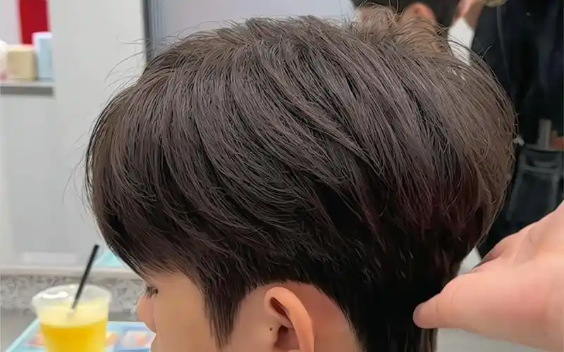 在深圳的男孩子一定要尝试一下微分碎盖气垫烫 太帅了