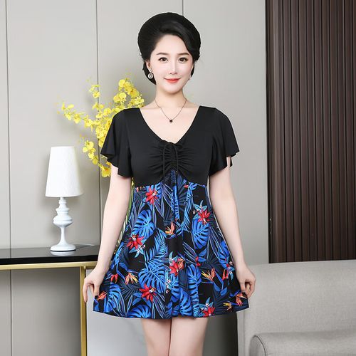 梦彩贝适合妈妈穿的泳衣中老年女加肥加大码裙式分体平角裤宽松保守