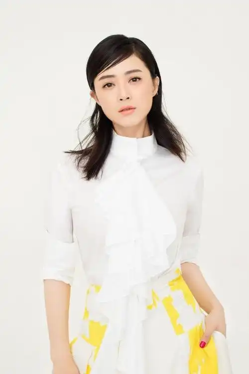 [美女明星]清纯美女明星蒋欣写真照片-小虾米