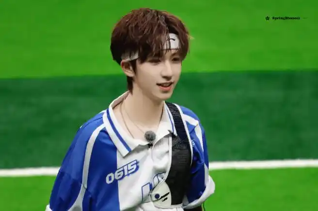 小爱神射箭    ·#tf家族运动会#  ·#贺峻霖直接聊上了#  ·@时代