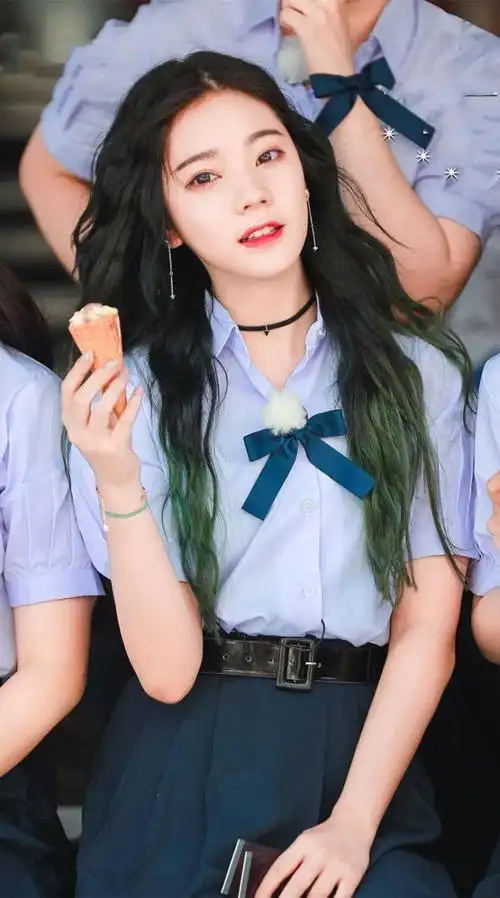 手机壁纸张紫宁