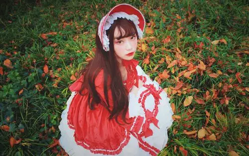 红衣美女复古宫廷风写真图片电脑壁纸