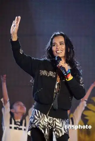 巩俐入籍新加坡掀冰山一角盘点改国籍明星图