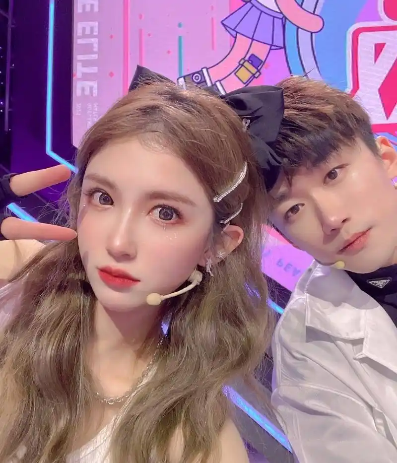 不求人新搭档身份确定,当事人已官宣海报,主角并非汤圆