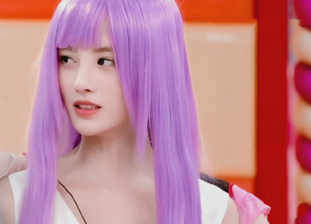 鞠婧祎"黑魔仙"旧照曝光,意外撞脸桥本环奈,网友:别碰瓷了_腾讯新闻