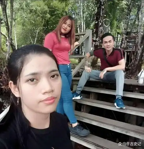 马来西亚华裔同时娶俩老婆,两新娘是好闺蜜,享齐人之福惹争议?