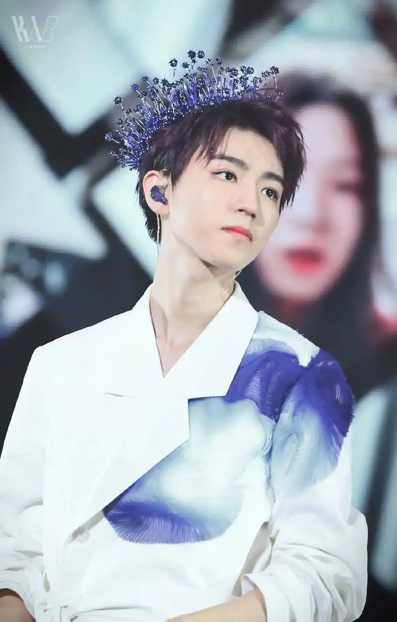 人间仙子王俊凯王冠加冕荣耀加身