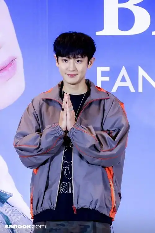 12p@real__pcyyyyy清澈的大眼睛,好嫩9799chanyeol个人频道朴灿烈