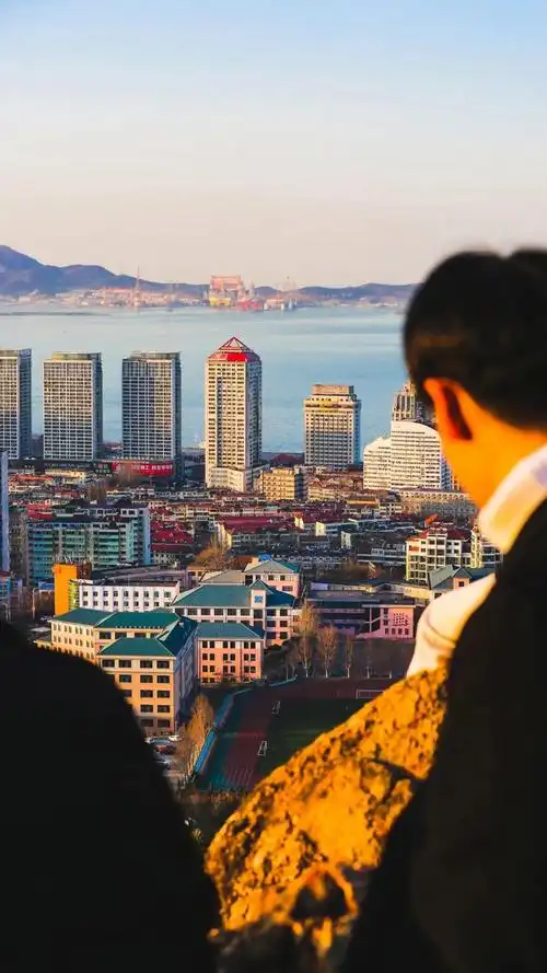 走,爬山去!烟台山海步道最新指南来啦→