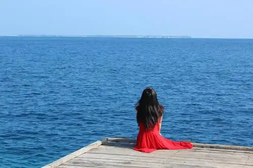 【中国都市文学社】隆重推出《静静的坐着,也挺好》作者‖王永德;主播