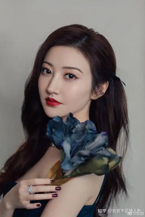 有没有哪些惊艳到你的女明星的照片