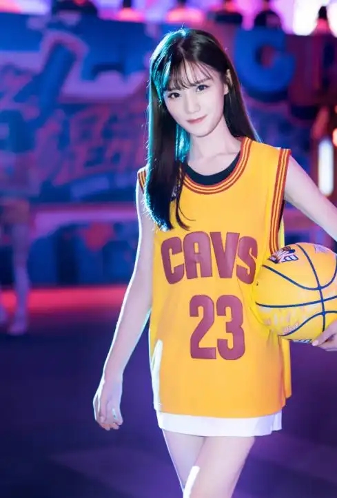 陈意涵《这!就是灌篮》曝最新写真 帅气随性运动感十足