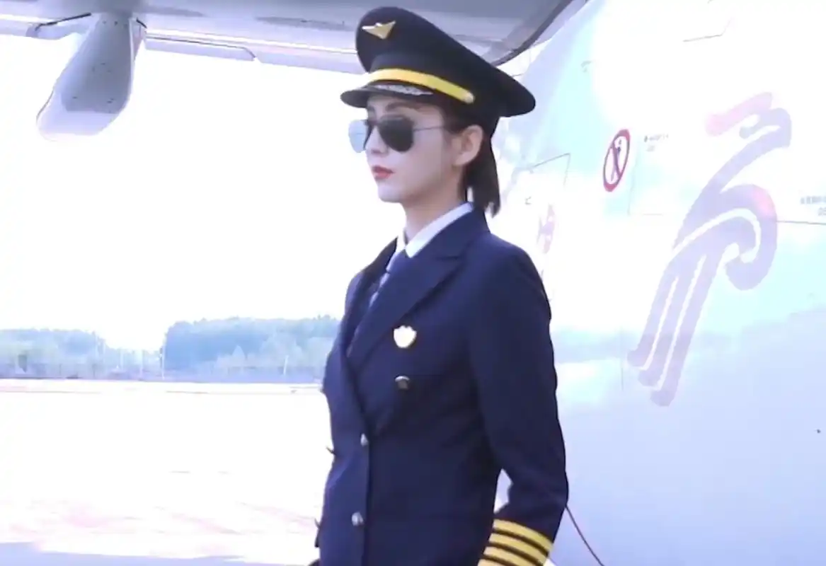 佟丽娅,佟大为主演的"双佟cp"情感剧《爱的厘米》11月16日晚开播