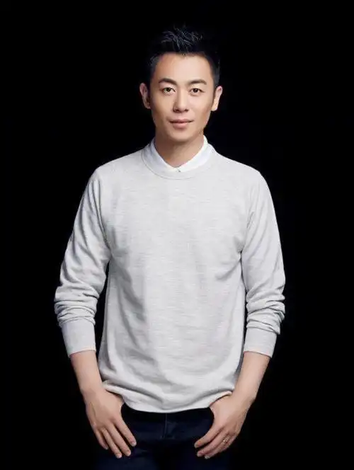 朱亚文,1984年4月21日生于江苏省盐城市,中国大陆男演员,2006年毕业于