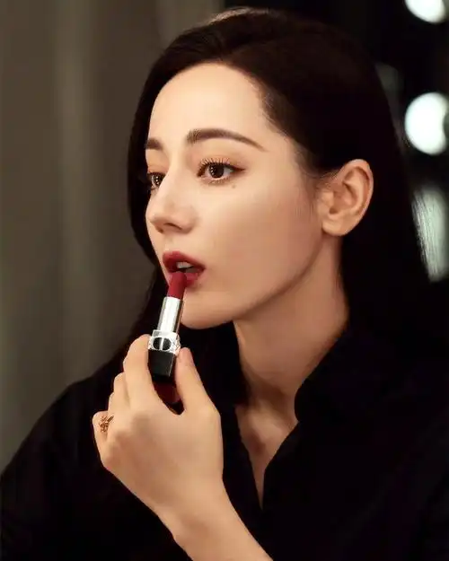 dior 新图@dear-迪丽热巴#迪丽热巴迪奥全球彩妆及香氛代言人##迪奥