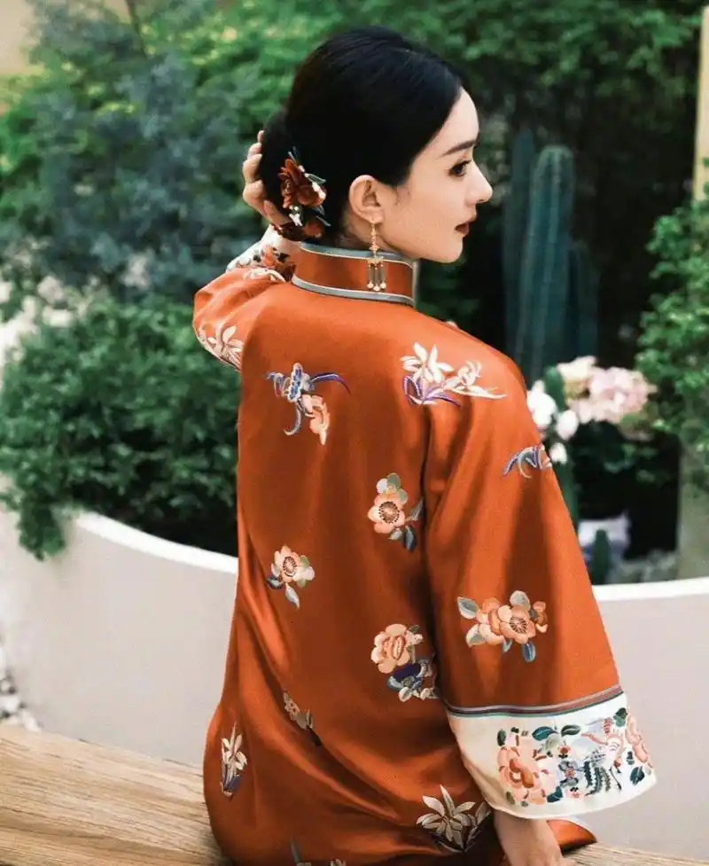 赵丽颖穿旗袍真的太美了.#新中式国风# #国风服饰# #新中式新穿搭
