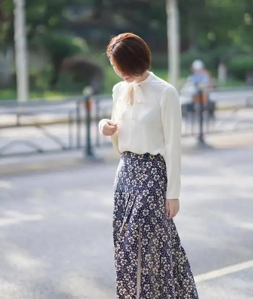 这些才是碎花裙的正确搭配方式,清新脱俗还减龄,优雅又甜美