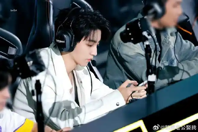 王俊凯成都人气##英雄联盟手游品牌代言人王俊凯##王俊凯问什么蔭ai