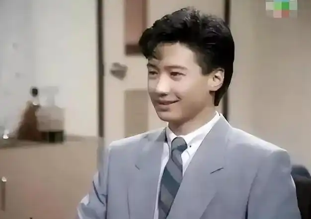 回顾黎明:错过舒淇,被乐基儿伤透,51岁如愿当爸爸52岁娶小女友