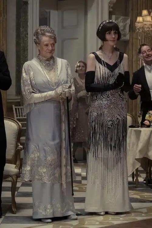 唐顿庄园曝新剧照质感华美升级