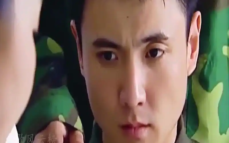 沈腾 年轻时候真的是军艺校草