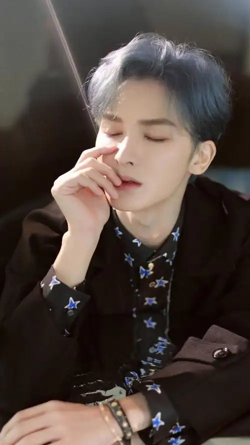 人气爱豆朱正廷,多才多艺,梦回偶像练习生时期,大厂工友来了