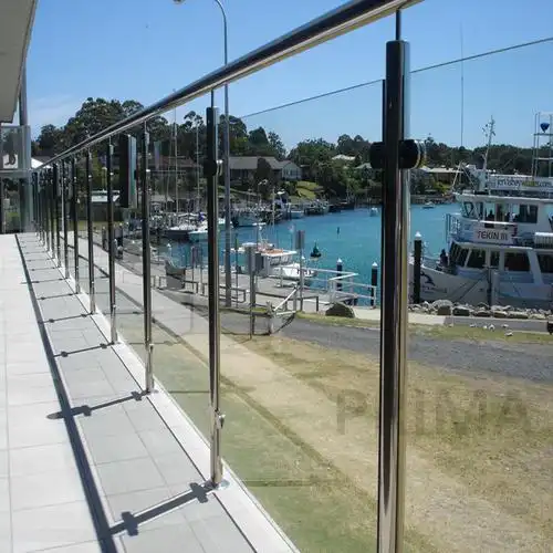 别墅群阳台纯无框玻璃栏杆厂定制铝艺立柱栅栏玻璃阳台护栏