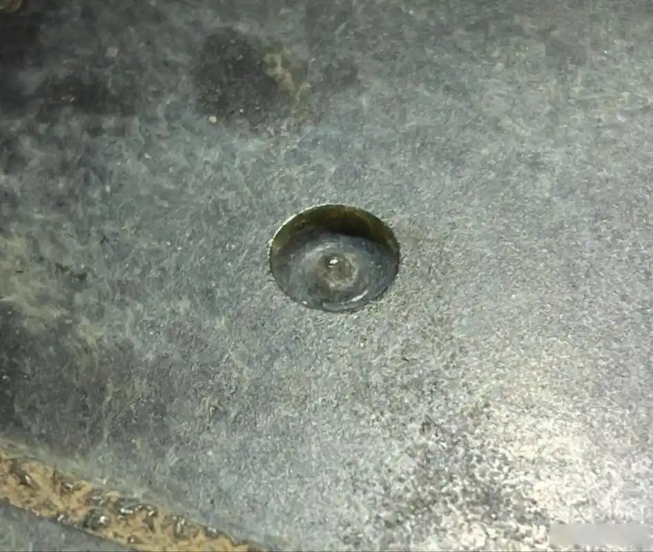 古玉居说玉# 看一下4300年前的古玉定位的钻孔技术.这就是管钻.