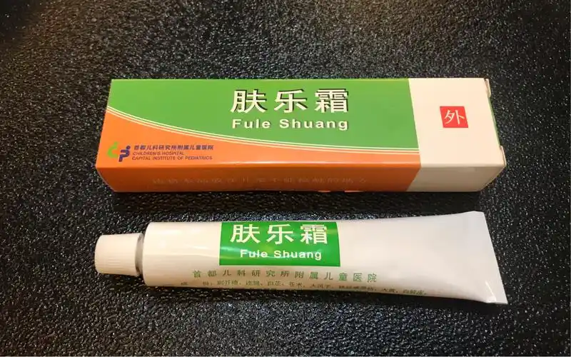 新肤乐霜功效(祛痘新肤乐霜,深层清洁肌肤,有效去除痘印)