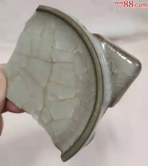 南宋官窑月白釉琮式瓶底部瓷片(h)_瓷片_第2张_7788瓷器