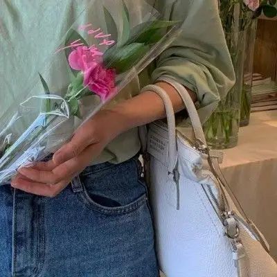 ins不露脸女生头像_腾讯新闻