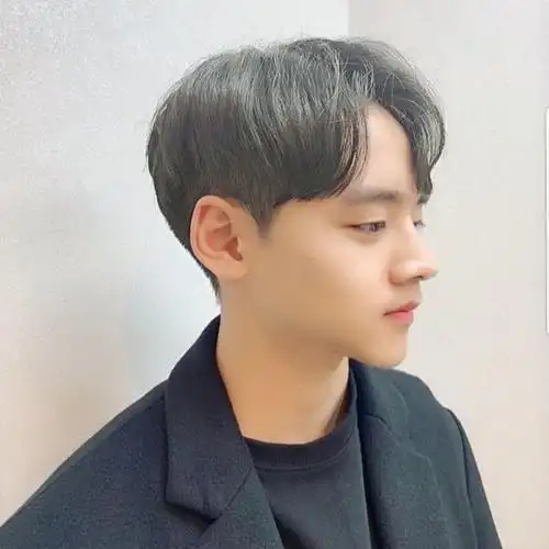 00后男生流行发型,小男生剪这样的发型更帅气,更时尚