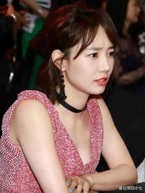 "有同一张脸,命运却差距大"的6位明星,红与容貌,不是玄学