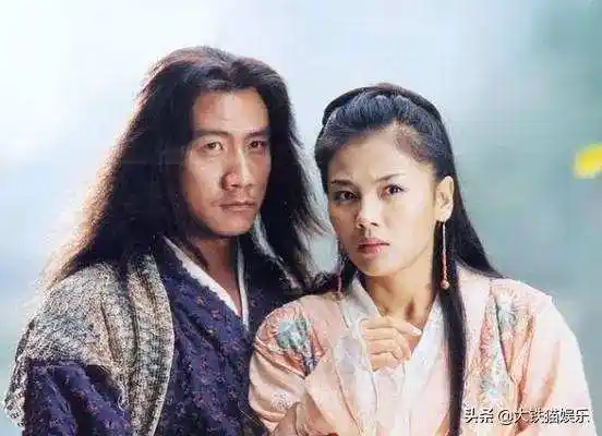 天龙八部胡军版和刘涛精彩片段(胡军版《天龙八部》罕见花絮,19岁蒋欣