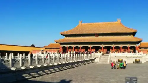 是明,清两朝的皇宫,是中国古代建筑艺术的精华!