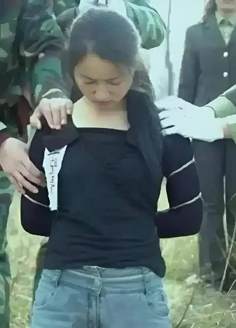 1994年,26岁的女毒贩牛小秀在郊区刑场被处决!