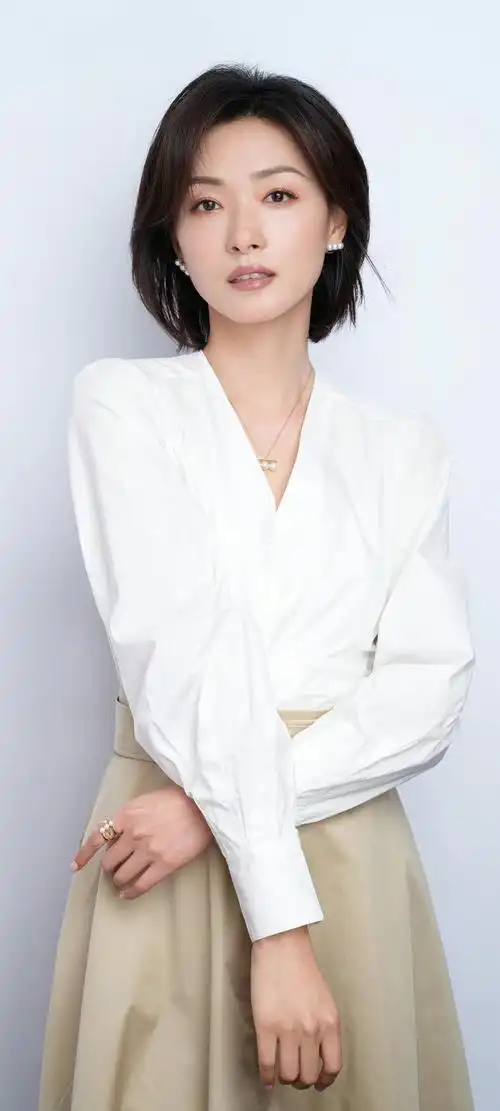 万茜 白色衣服美女 手机 壁纸壁纸-高清图片-糖果壁纸