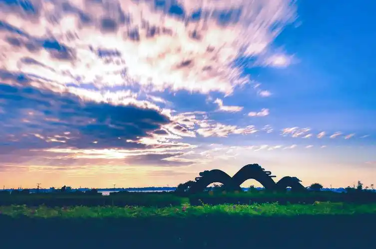 打开微信,使用"扫一扫"即可将网页分享之朋友圈 转发到小组 举报