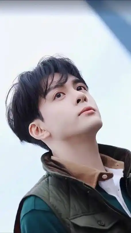 曾舜晞侧脸#曾舜晞完美侧颜杀,也太帅了吧!