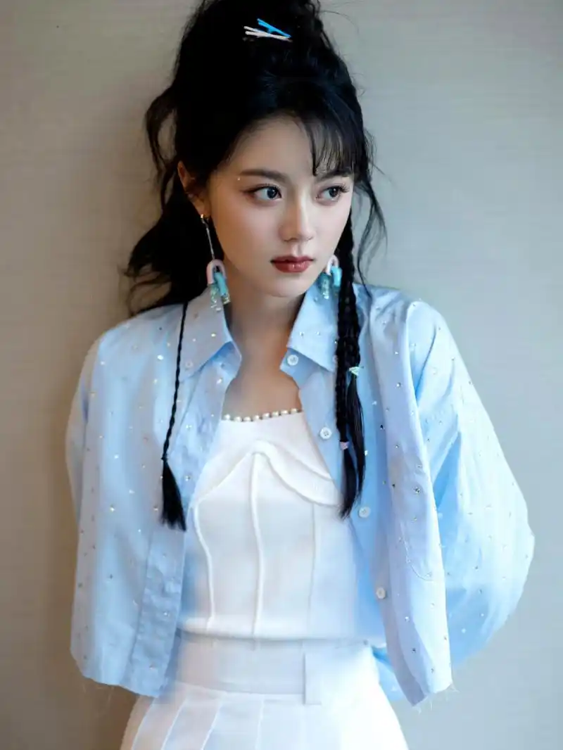 太喜欢赵今麦这个妆造了