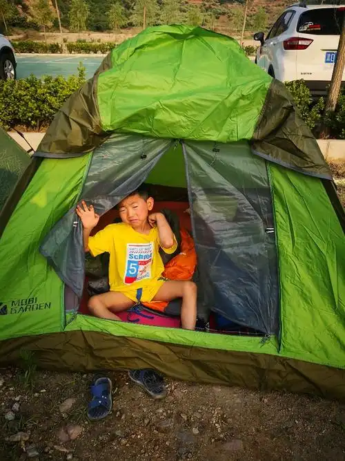 1,如果一个男生只看到女孩儿的背影,就支起qǐ了小帐zhàng篷老师不