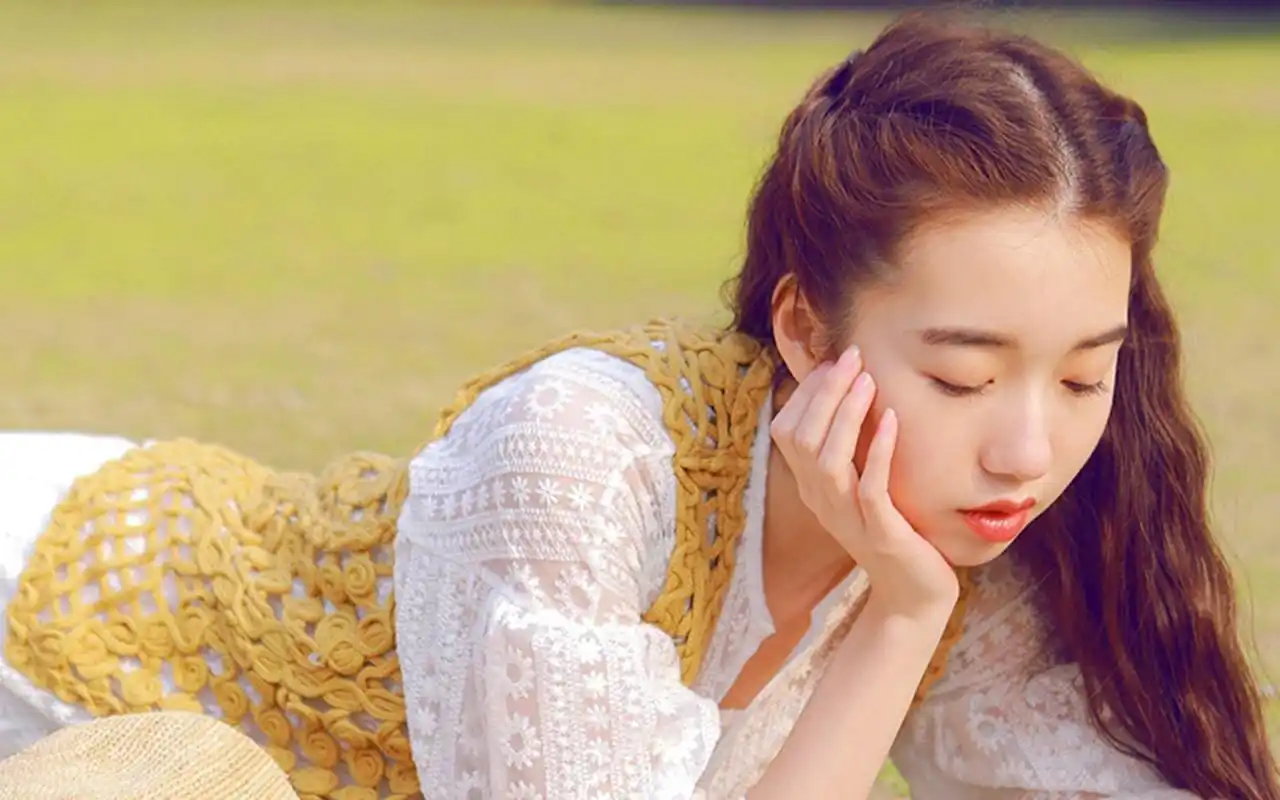 网红美女方柳柳清新唯美写真壁纸