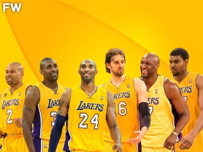 慈世平晒湖人2010夺冠成员照直言拜纳姆是湖人队史顶级中锋