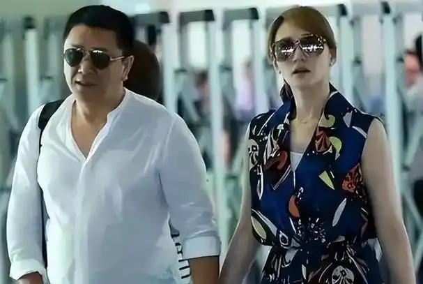 回顾李小冉被富商折磨4年后分手转身嫁给男闺蜜5个亿随便花